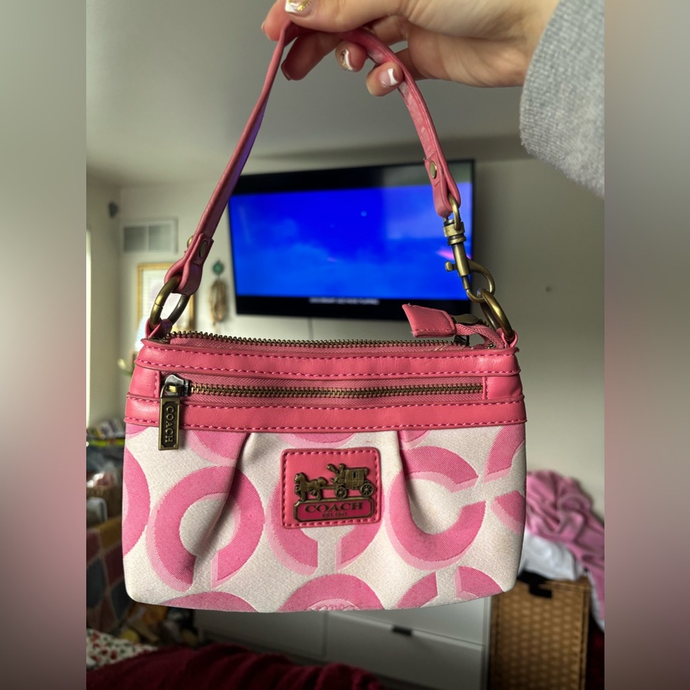 Bundle of 2 Coach shoulder bag purses